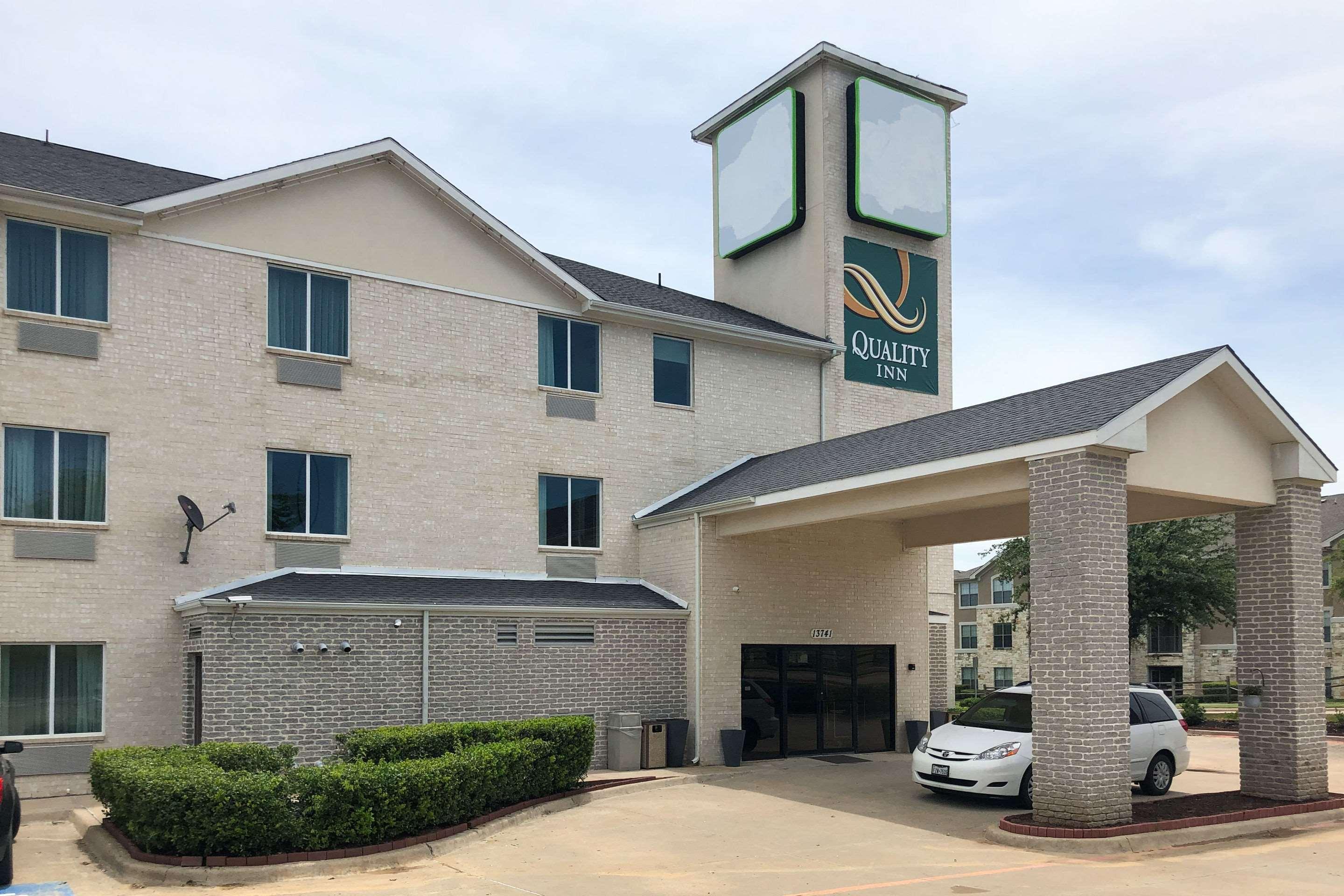 Quality Inn & Suites Roanoke - Fort Worth North Extérieur photo