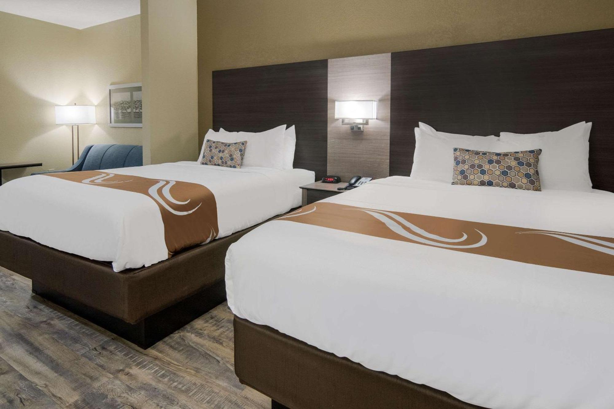 Quality Inn & Suites Roanoke - Fort Worth North Extérieur photo